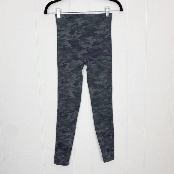 Spanx High Rise Camo Seamless Cropped Leggings Women's Size Small Black Gray - Picture 2 of 9